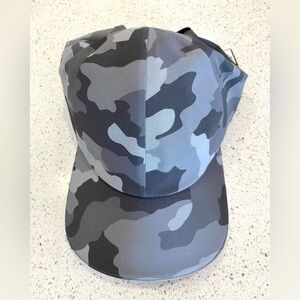Lululemon fast and free camo hat, brand new with tags NWT